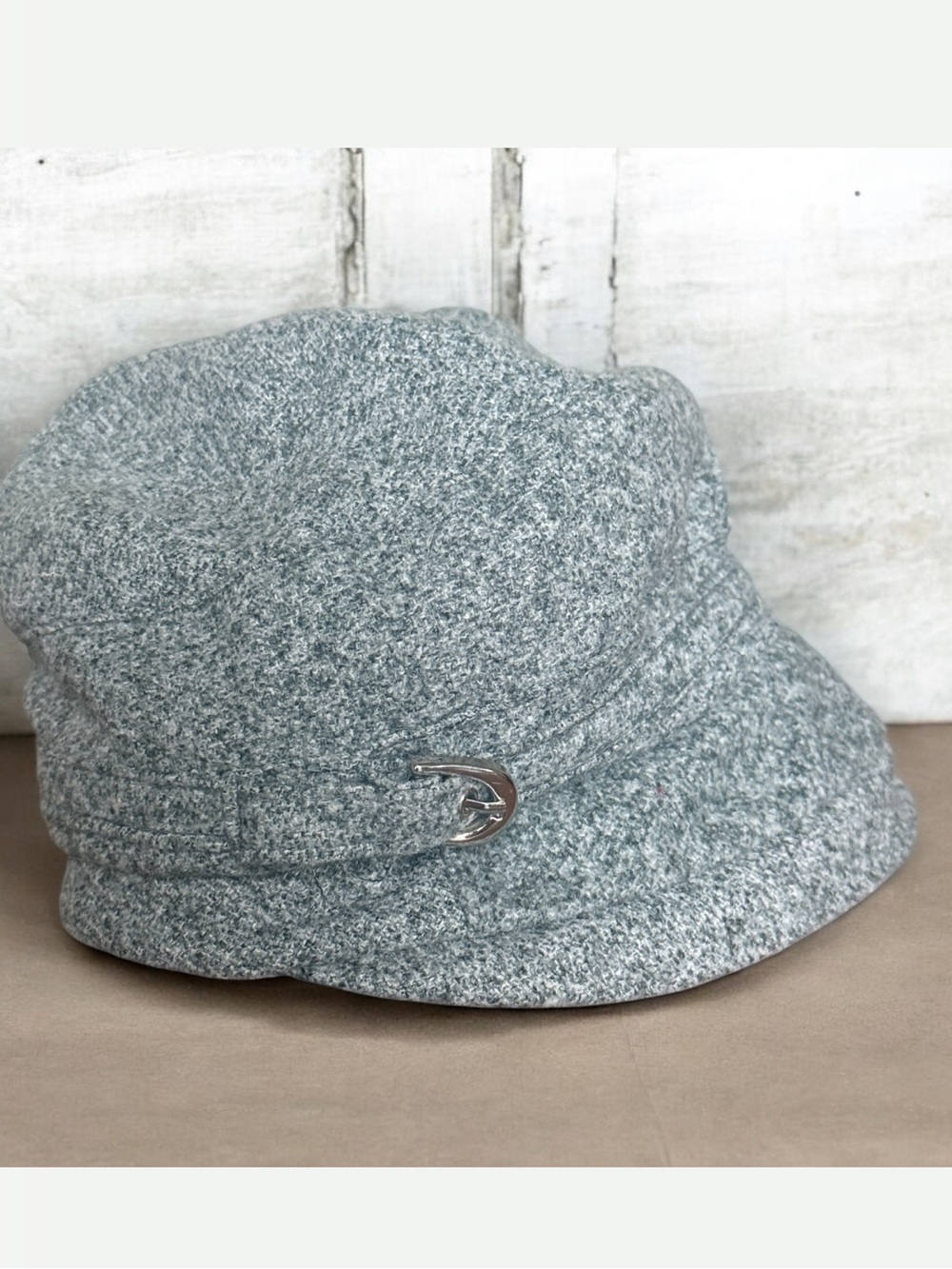 D&Y Women’s Y2K Hat with Brim!